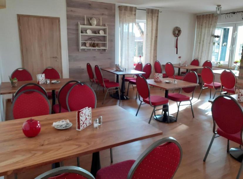 Landhaus Zum Mushof Hotel Wethen Экстерьер фото